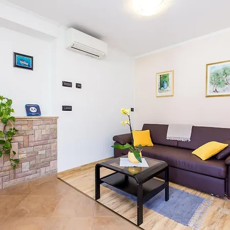 With A Swimming Pool Lovran, Opatija - 14196 Apartament Lovran