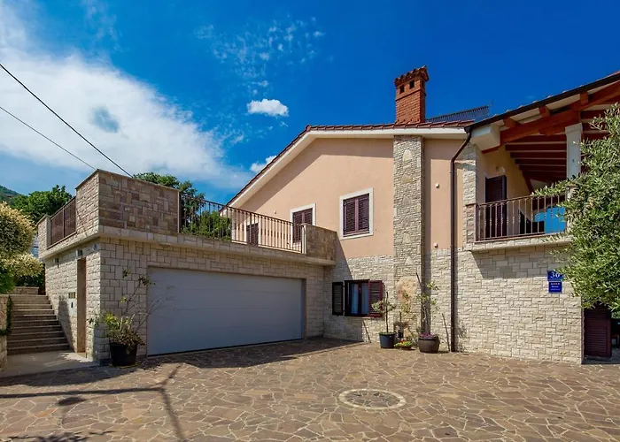 דירה With A Swimming Pool Lovran, Opatija - 14196