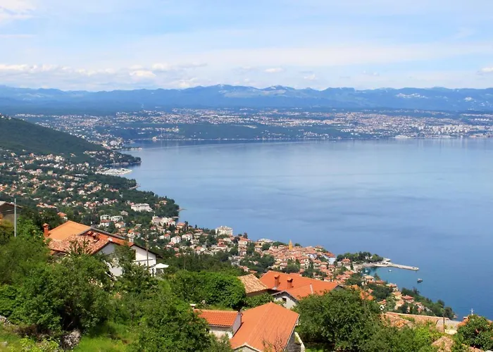 דירה With A Swimming Pool Lovran, Opatija - 14196 לובראן