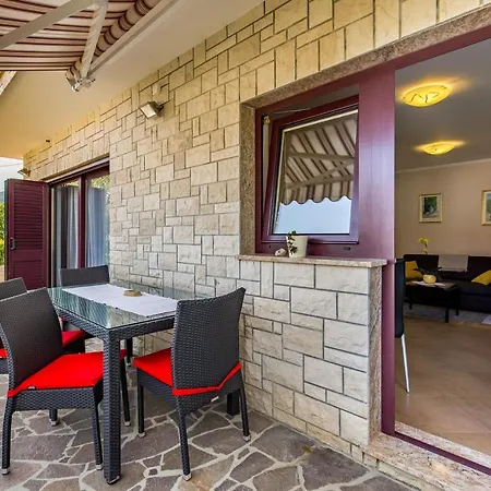 With A Swimming Pool Lovran, Opatija - 14196 Apartament